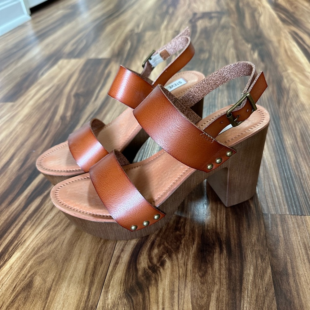 Steve Madden Brown Heels size 7.5